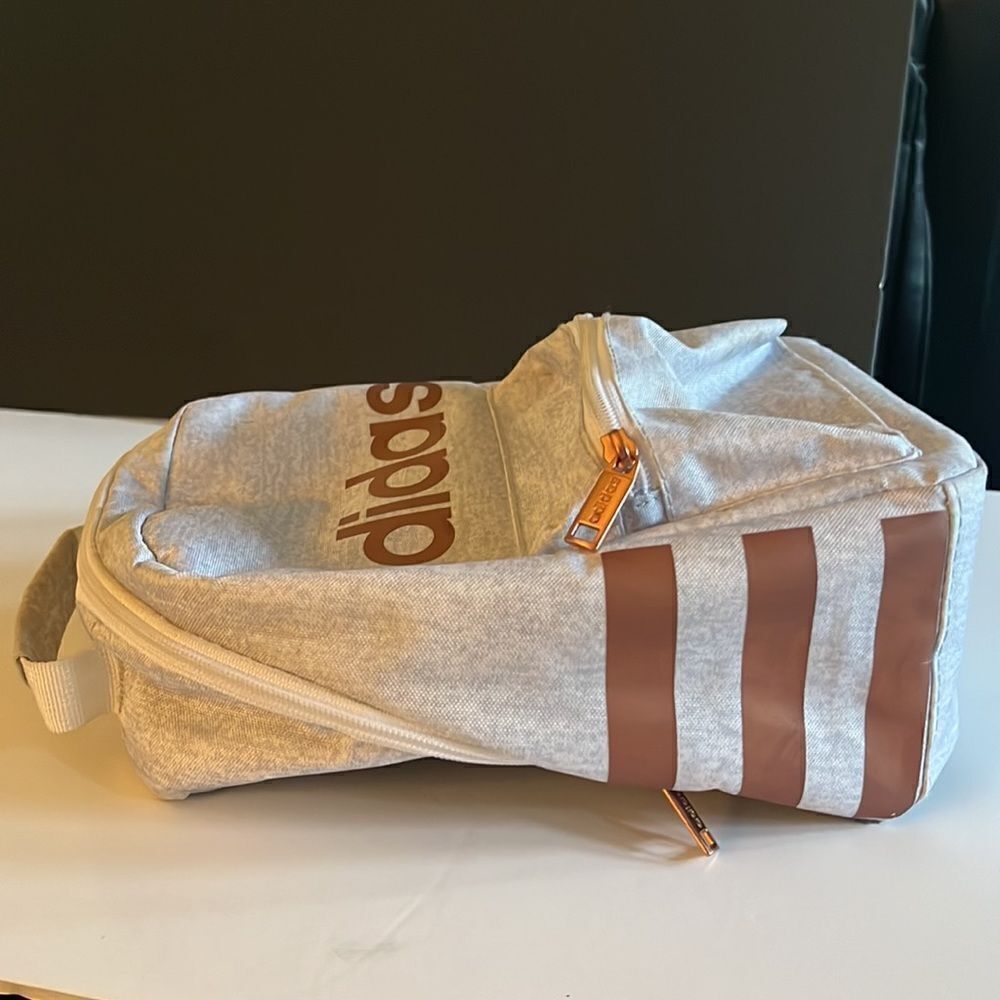 Small Adidas Backpack. Excellent Condition Gray and Copper - Picture 3 of 7